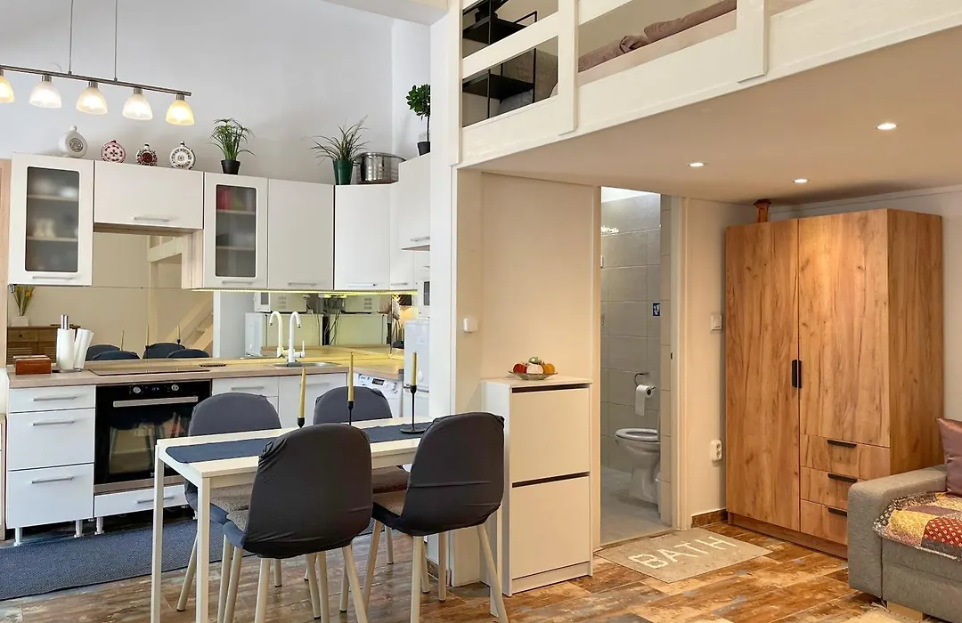 Brand New Garden Flat / Free Parking-1