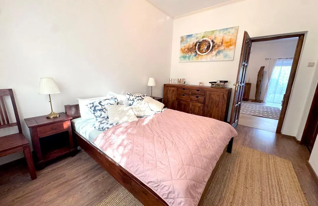 Full 2Bdr Garden House Near To Downtown Metro Free Parking-1