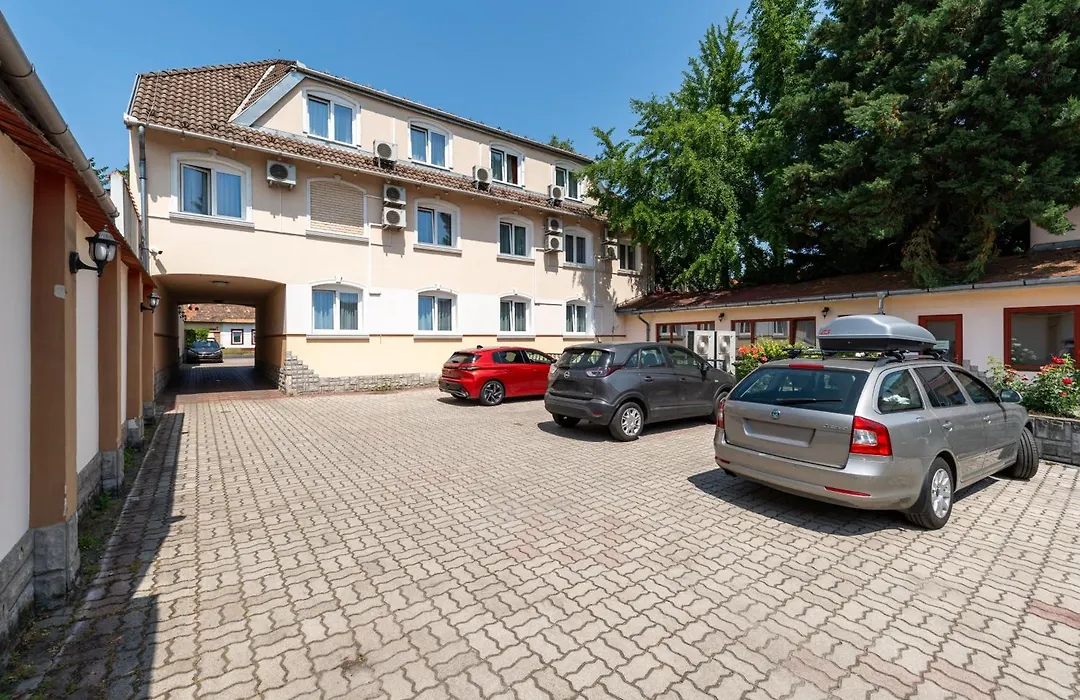 Hotel Palota City-1
