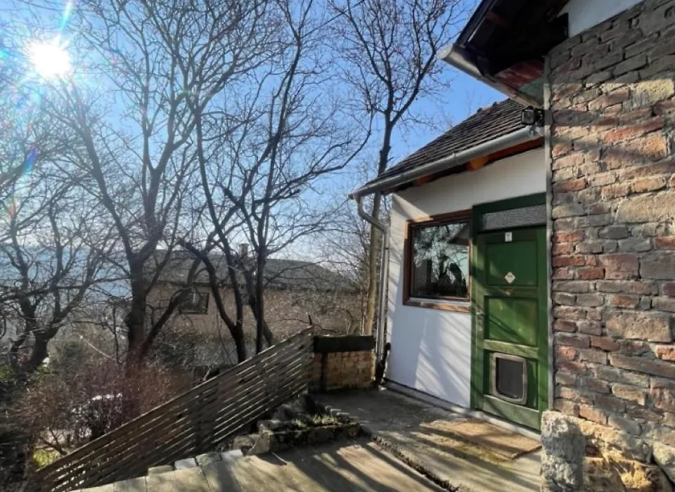 Rustic Cottage & Garden Retreat On Buda Hilltop-1