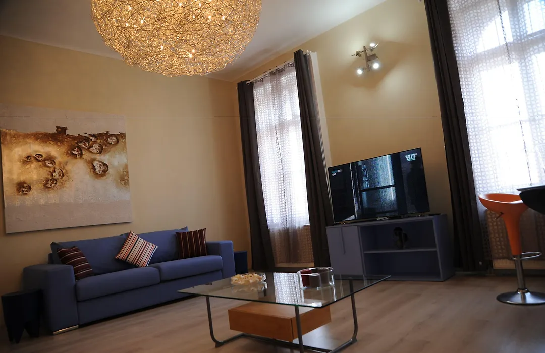 Budapesteasyflat Oktogon Lux-1