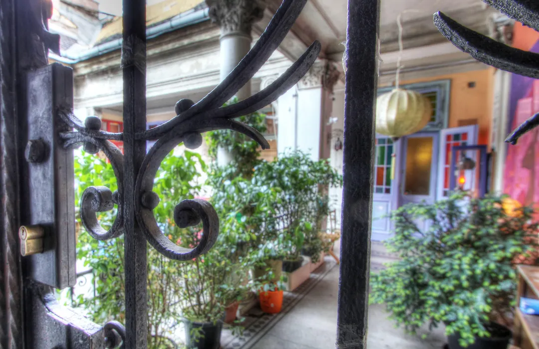 Lavender Circus Hostel, Doubles&Ensuites-1