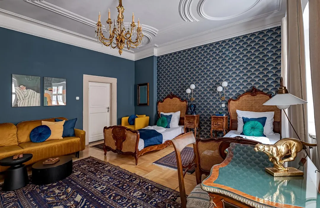 Giselle Buda Castle-1