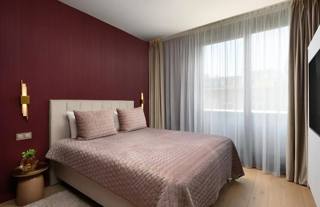 Emerald Downtown Luxury Suites By Continental Group-1