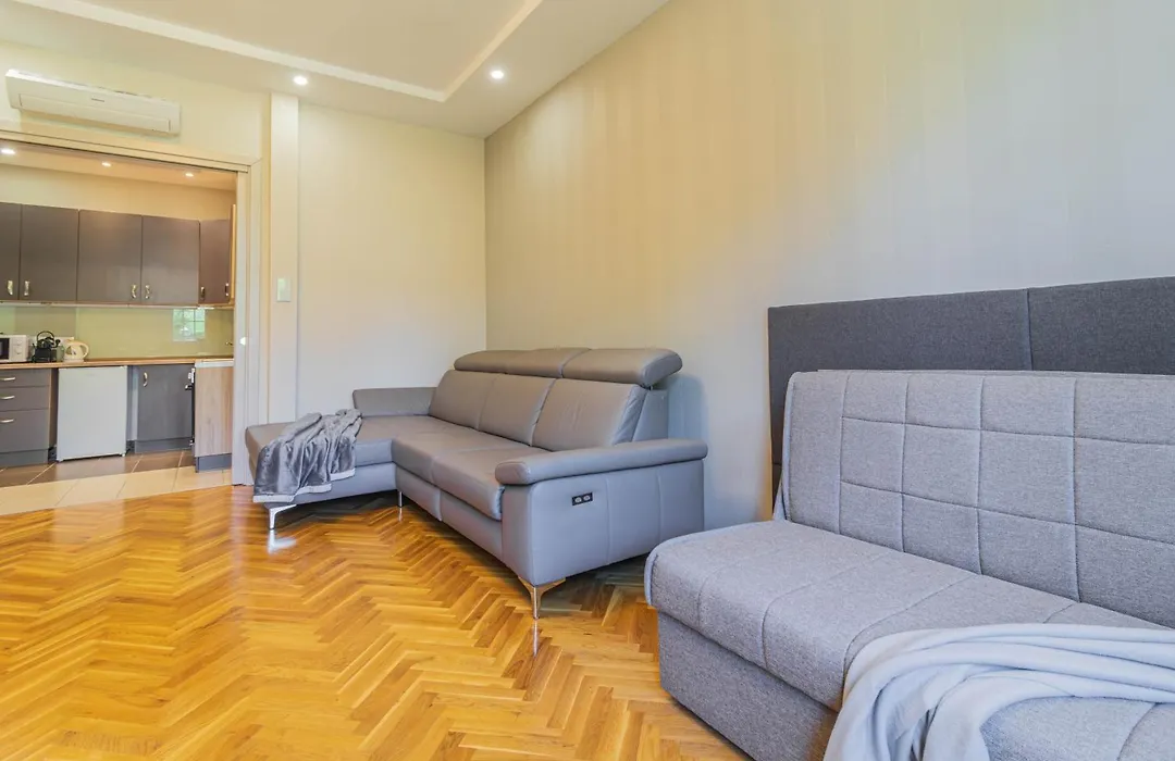 Castel View Apartment-1