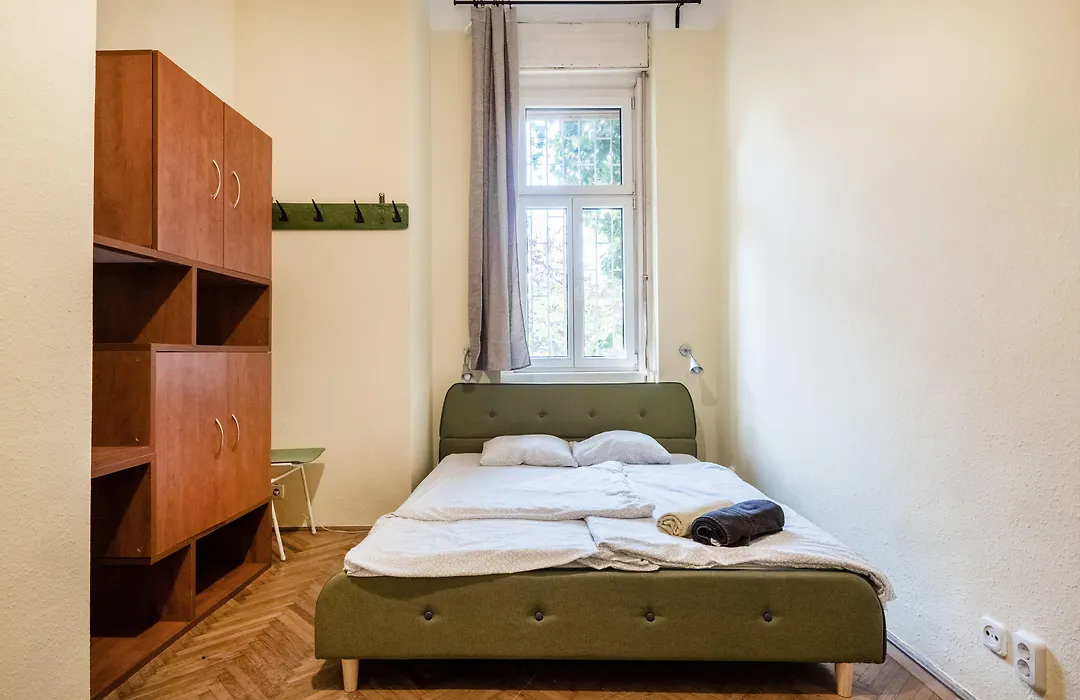 Baroque Hostel & Coworking-1
