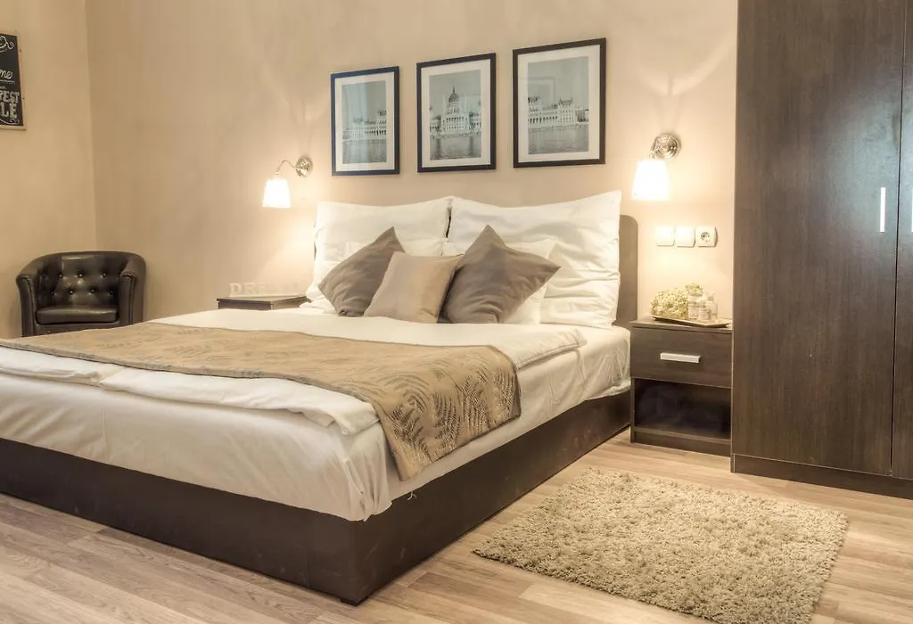 Budapest Ville Bed & Breakfast-1