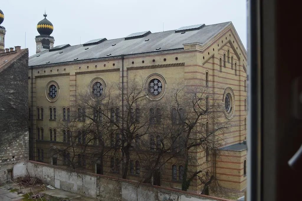 Synagogue View Guest House-1
