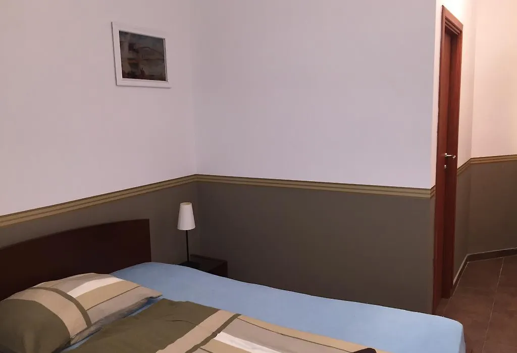 Elvis Guesthouse-1