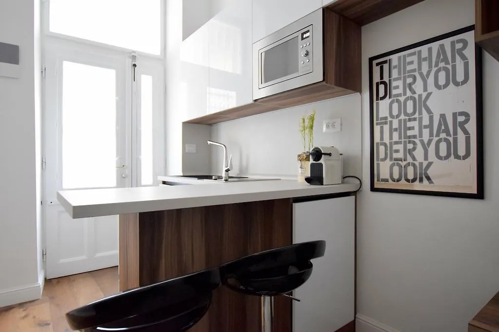 Luxury Studio By Hi5 - Budapest Broadway-1