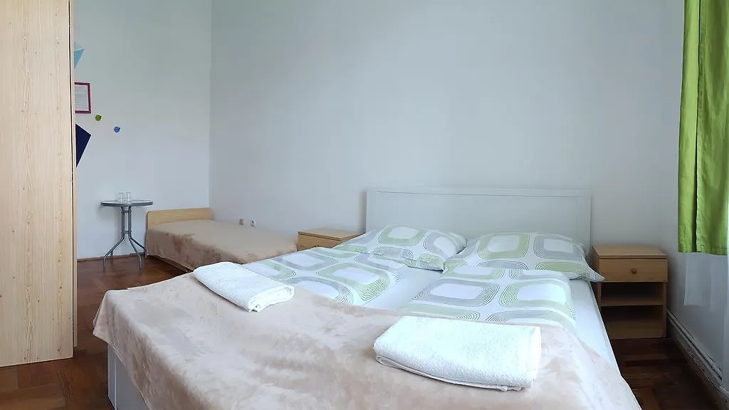 Westend Minihotel-1