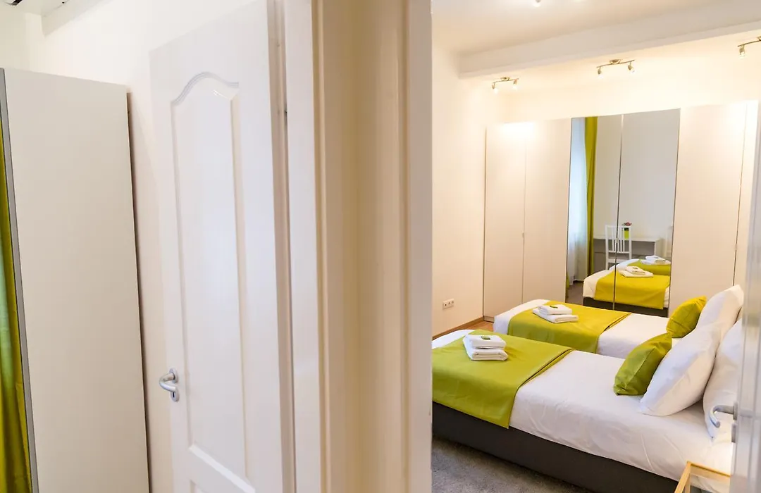 Balaton Delux Apartment-1