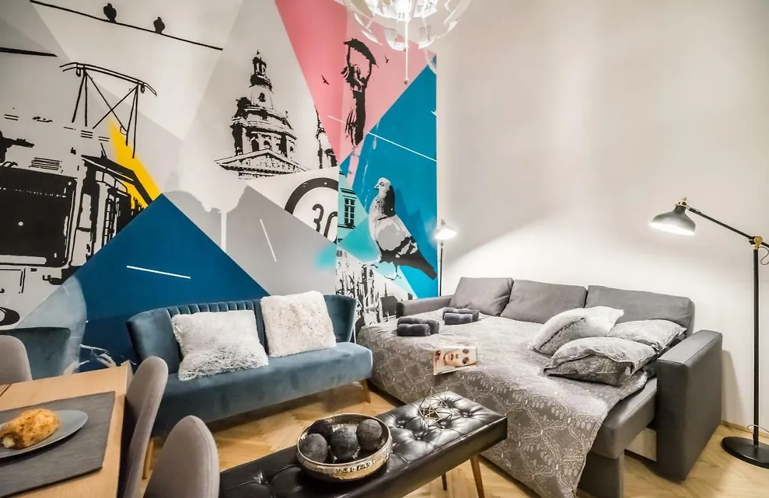 Bpr Colorlib Art Apartment-1