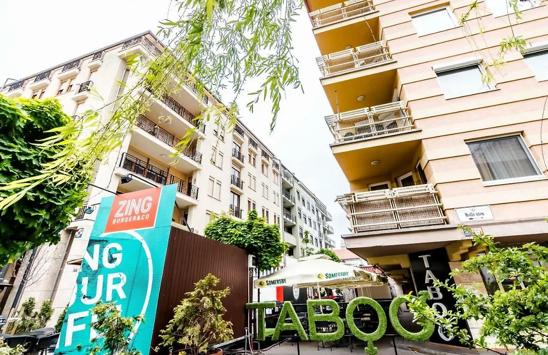 Corbie Downtown Apartment-1