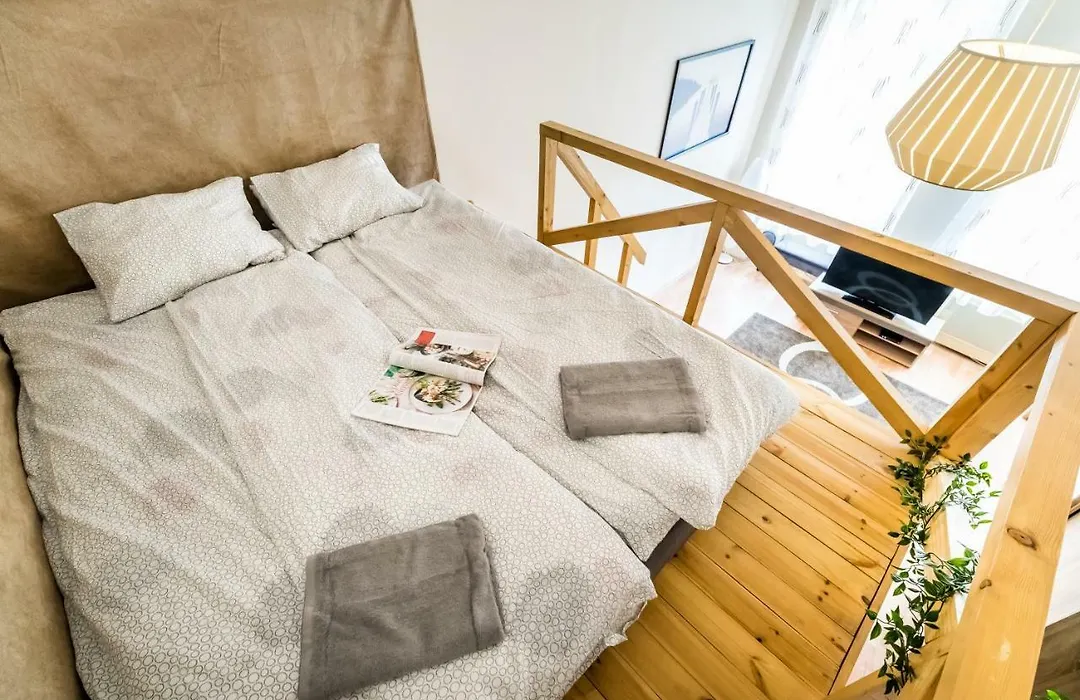Bpr A2 Downtown Comfy Apartment-1