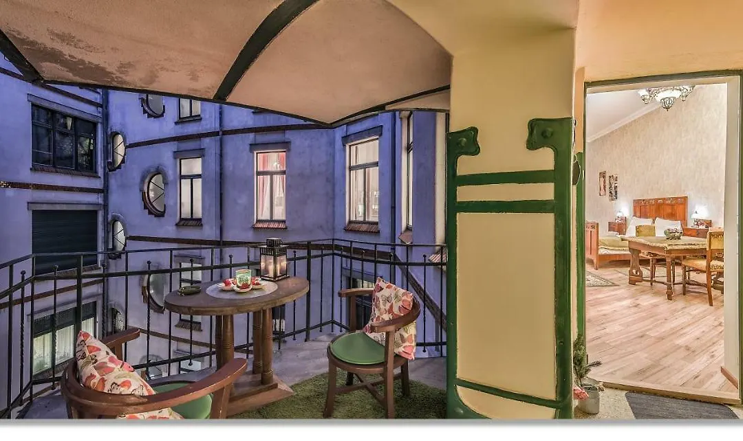 Budapest Art Nouveau Apartment-1