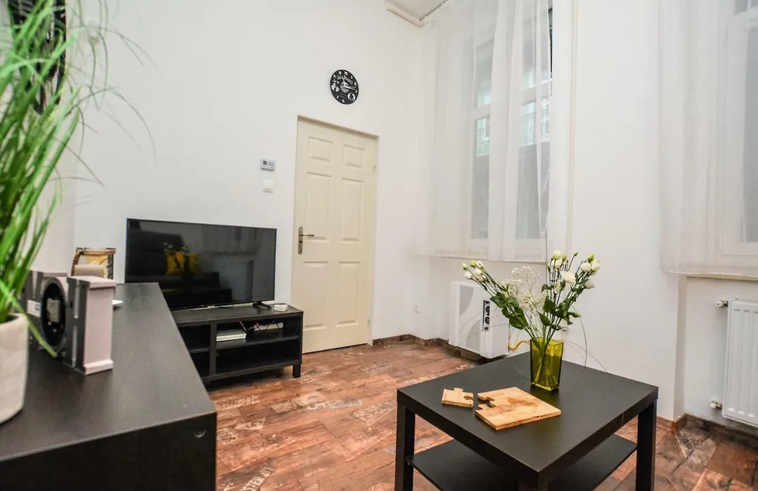 Timeless Apartment With Free Private Parking-1