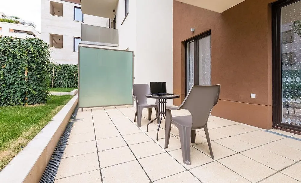 Corvin Holiday Apartment Hotel-1