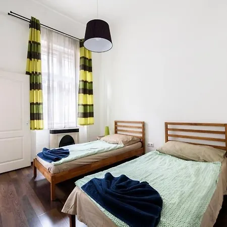 Diamond Home Apartment - City Center-3