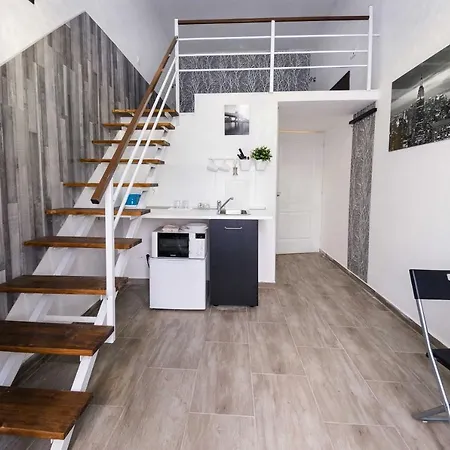 City Centre Loft Next To Synagogue-3