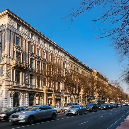 Hotel Moments Budapest By Continental Group-3
