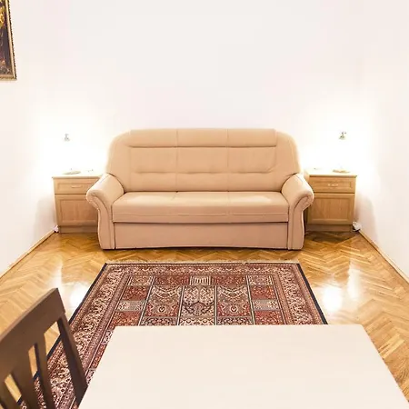 Authentic Budapest Apartment-2