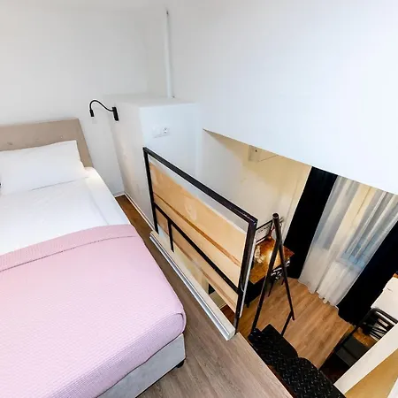 Adagio Downtown Rooms-3