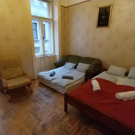 Retro Rooms-3