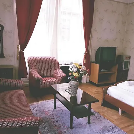 Retro Rooms-2
