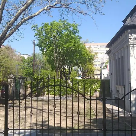 Karpatia Vendeghaz 1201 Budapest-2