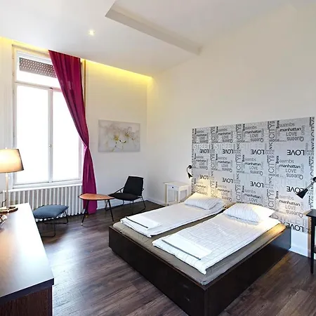 Central 5 Guest House-3