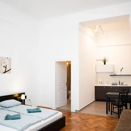 Daphne Deluxe Apartment-2