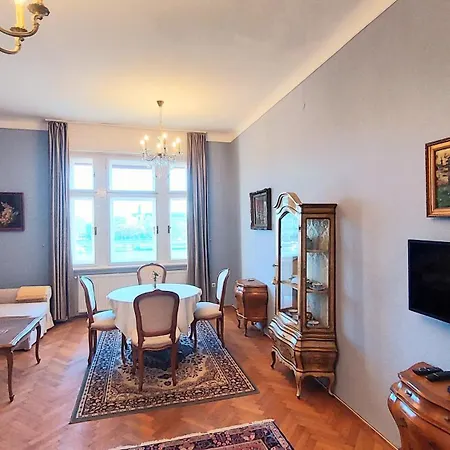 Schieszl Apartments 2-2