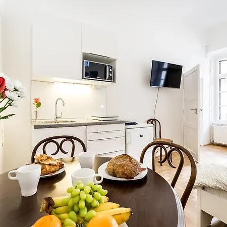 Corbie Downtown Apartment-3