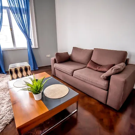 2B Hostel & Rooms-2