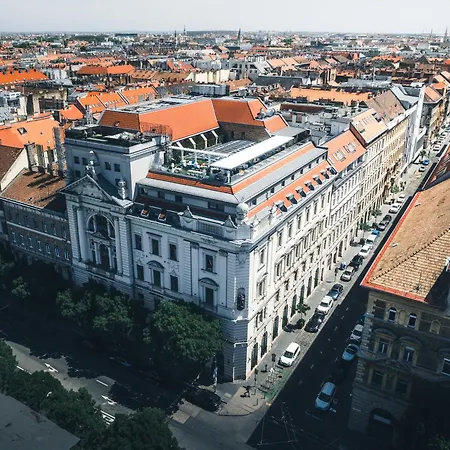 Mystery Hotel Budapest, Preferred Hotels & Resorts-2