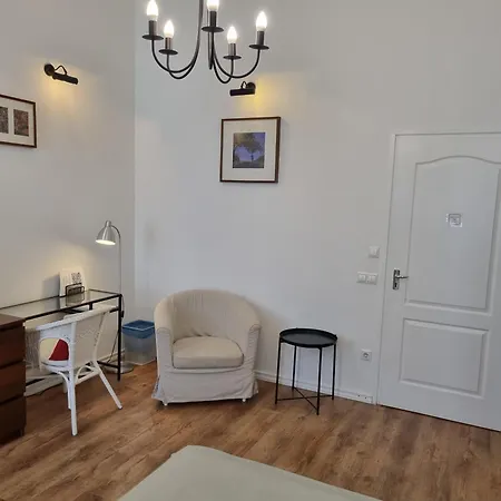 Connection Guesthouse-3