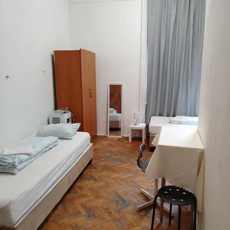 Wesselényi Rooms near Gozsdu Udvar-3