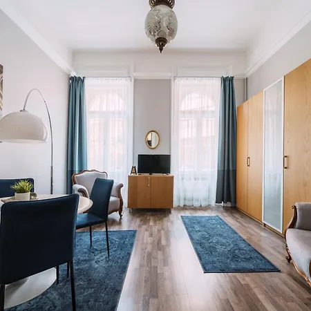 New York Cafe Apartment In Center-3