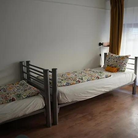Center Hostel And Guest House-3