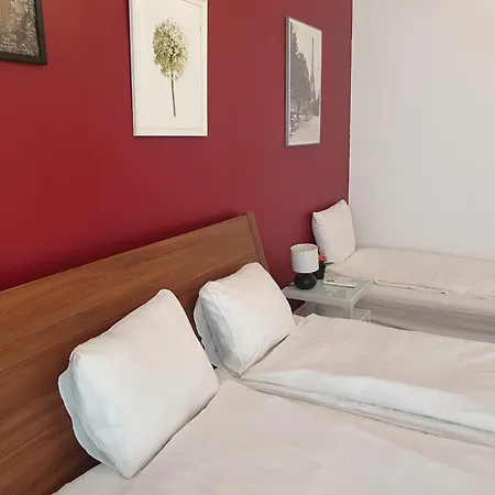 Brixton Rooms & Apartments Budapest-3