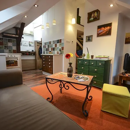 St. Gellert Square - Minilux Apartman-3