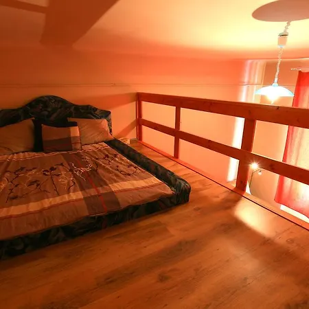 R7 Apartment-2