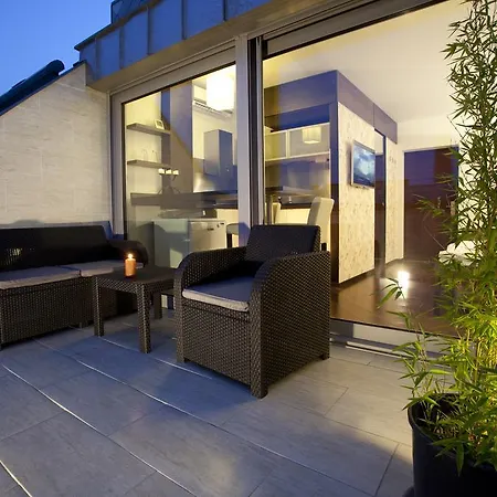 Parliament Penthouse Boutique B&B-3