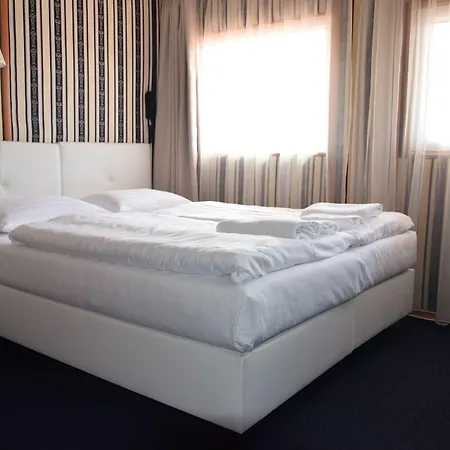Grand Jules - Boat Hotel-2