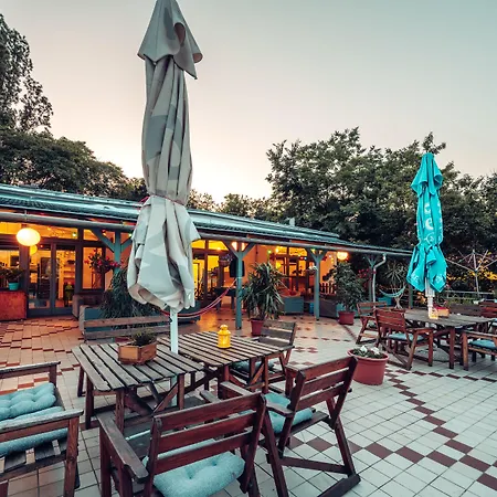 Island Hostel Budapest (Adults Only)-2