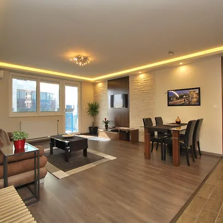 Arpad Bridge Apartments-2