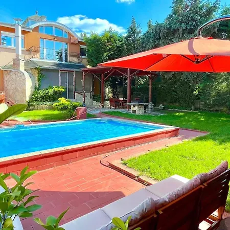 Villa Suburbia Budapest - Pool - Bbq - Parking-2