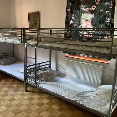 The Buda Side Garden - Dorms & Private Rooms-2