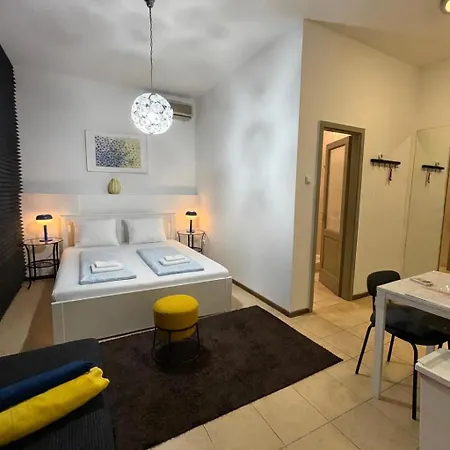 Panzio Apartments-2